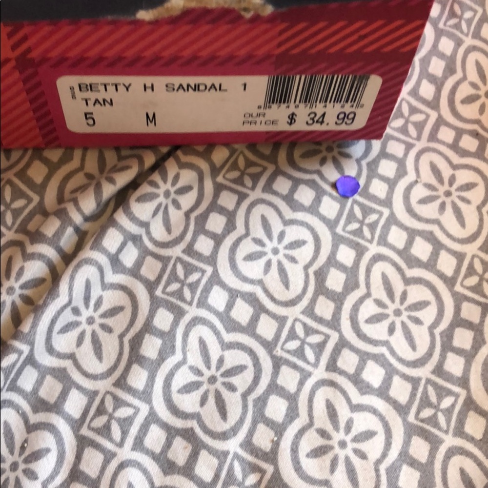 Sandals - Picture 4 of 4